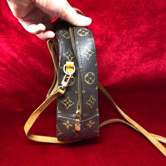 Authentic Louis Vuitton crossbody bag - Picture 7 of 15